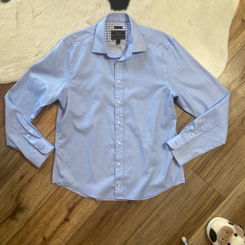 Reserve Collection Men's Traditional Fit Point Collar Dress Shirt